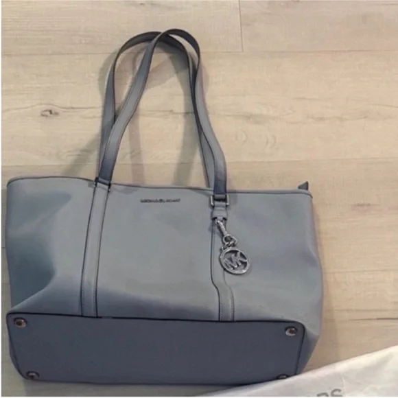 LAST CHANCE❗️ Michael Kors Light Blue Tote - Picture 2 of 9